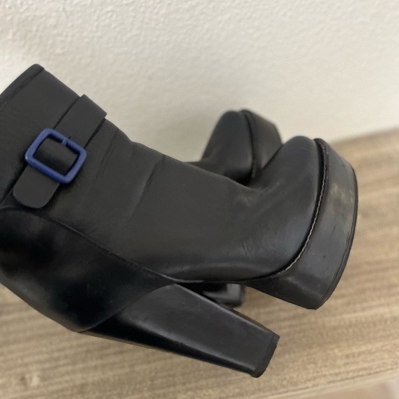 Balenciaga Platform Leather Ankle Booties - Picture 8 of 8